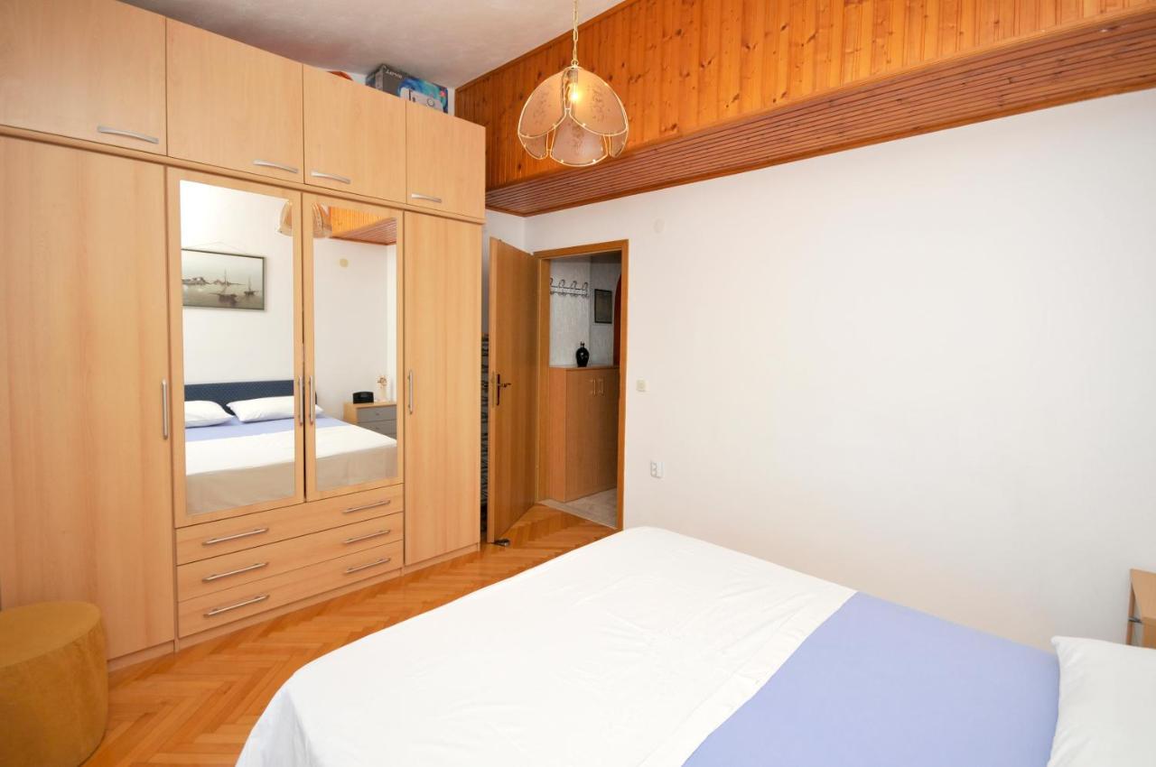 Elena Apartmán