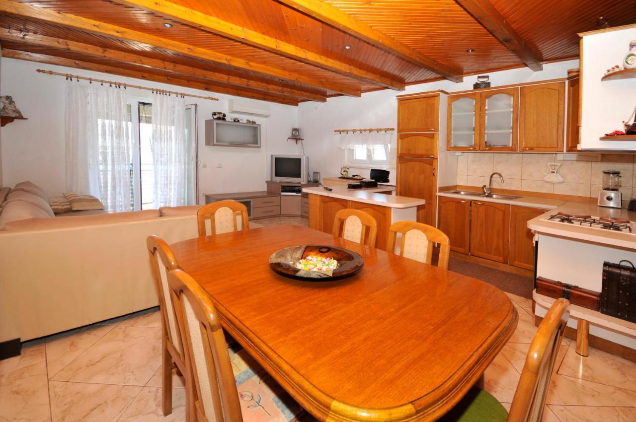Apartman Elena Trogir
